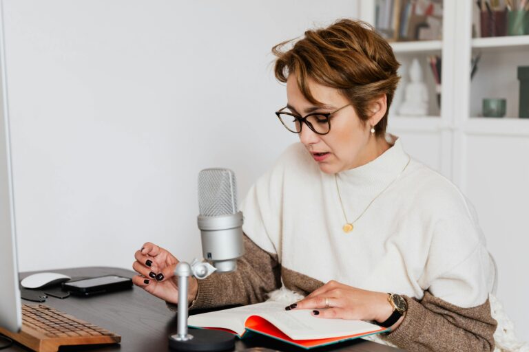 Voice and visual search strategies for coaching businesses